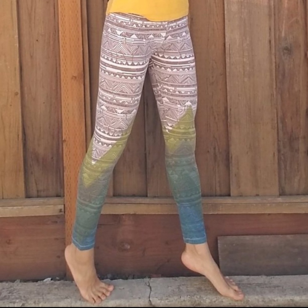 Threads for Thought leggings